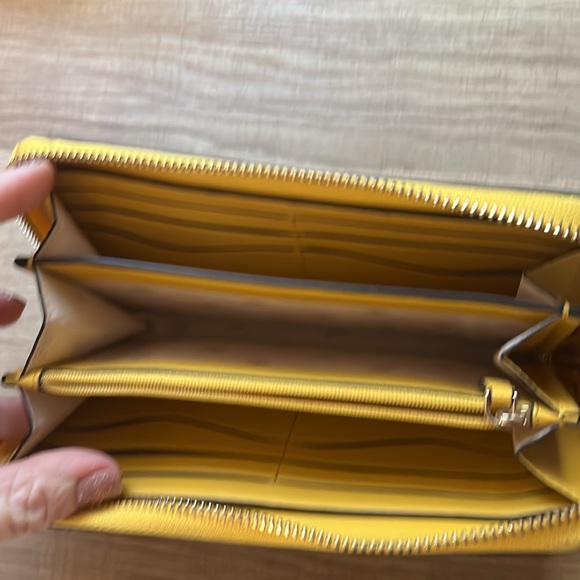 Kate spade bundle .. purse , wallet and small wallet - Picture 5 of 6